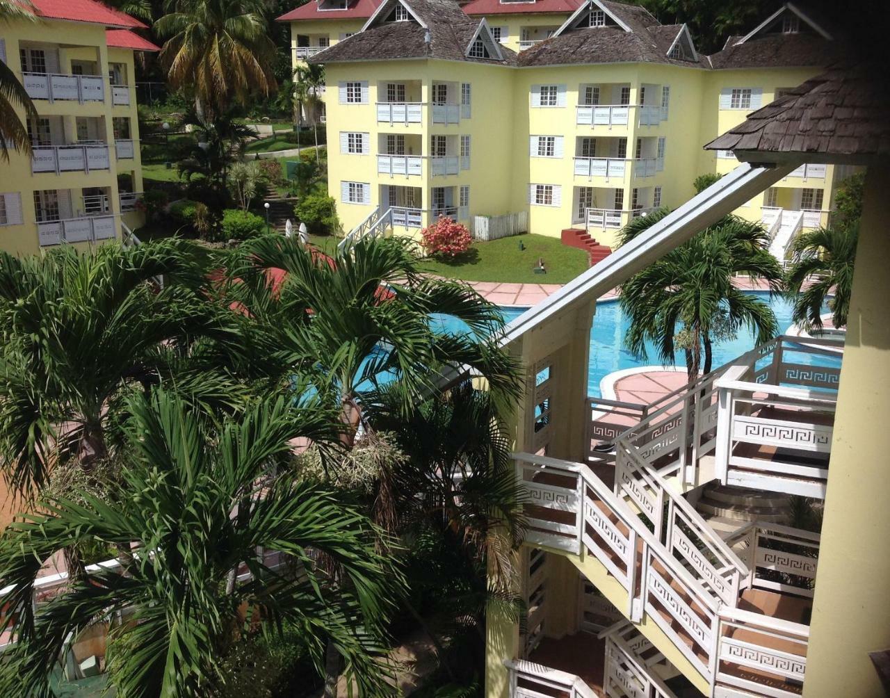 River Side Apt 9 @ Mystic Ridge. Ocho Rios Exterior foto